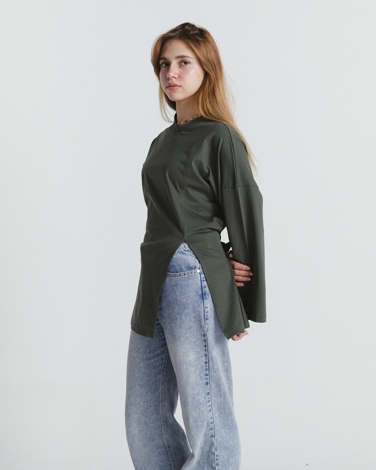 "غرام" BLOUSE IN OLIVE