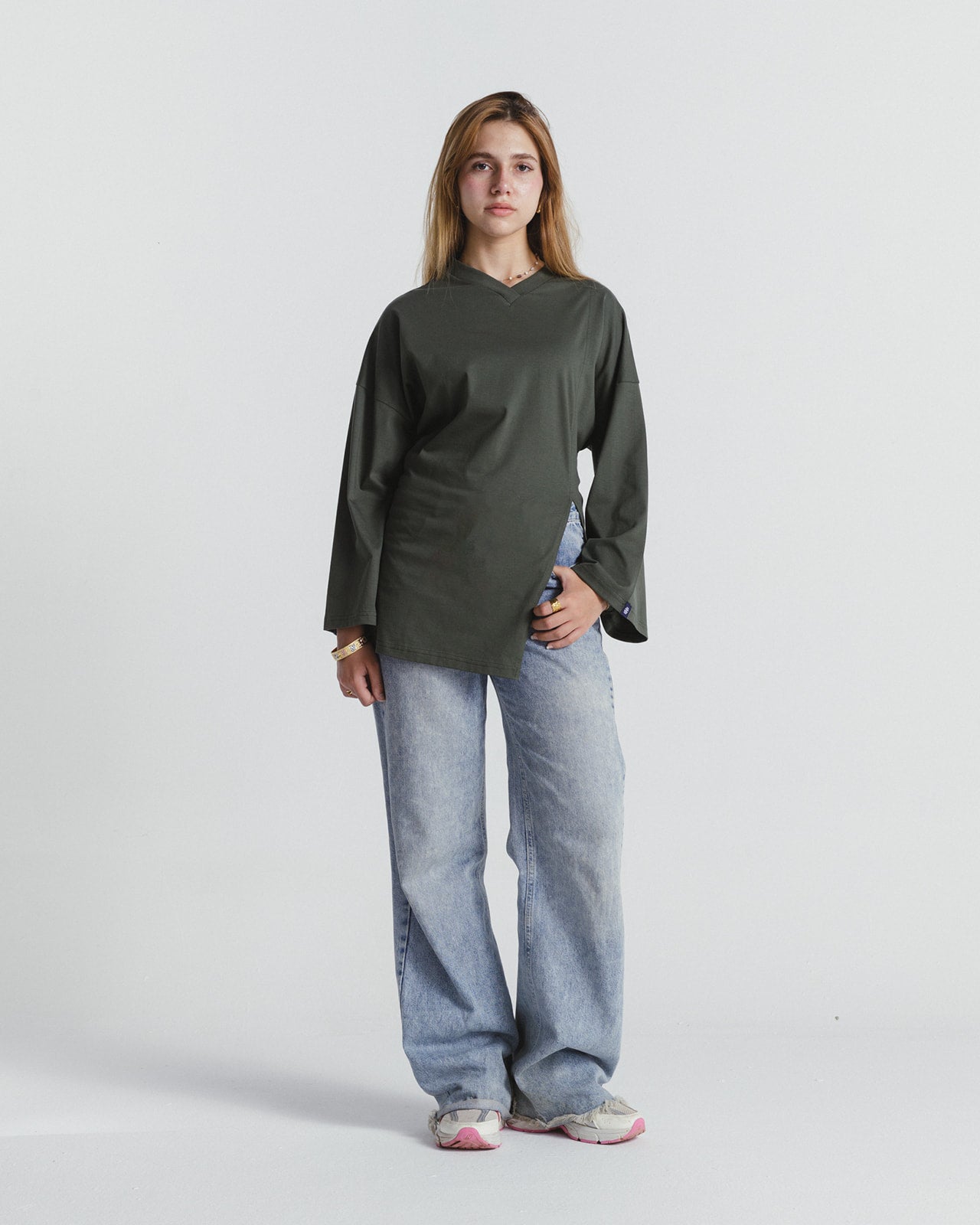 "غرام" BLOUSE IN OLIVE