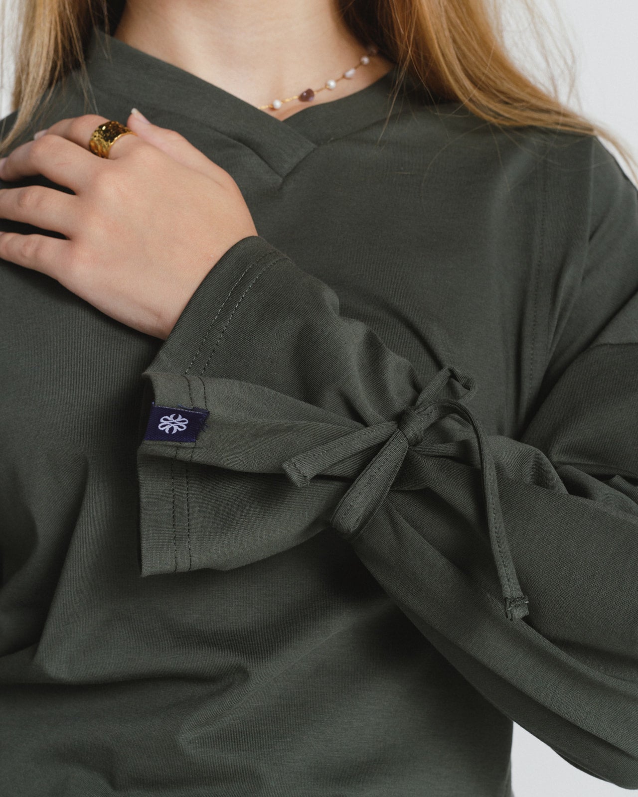 "غرام" BLOUSE IN OLIVE