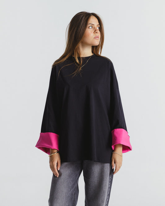 BLACK-LAYERED BLOUSE