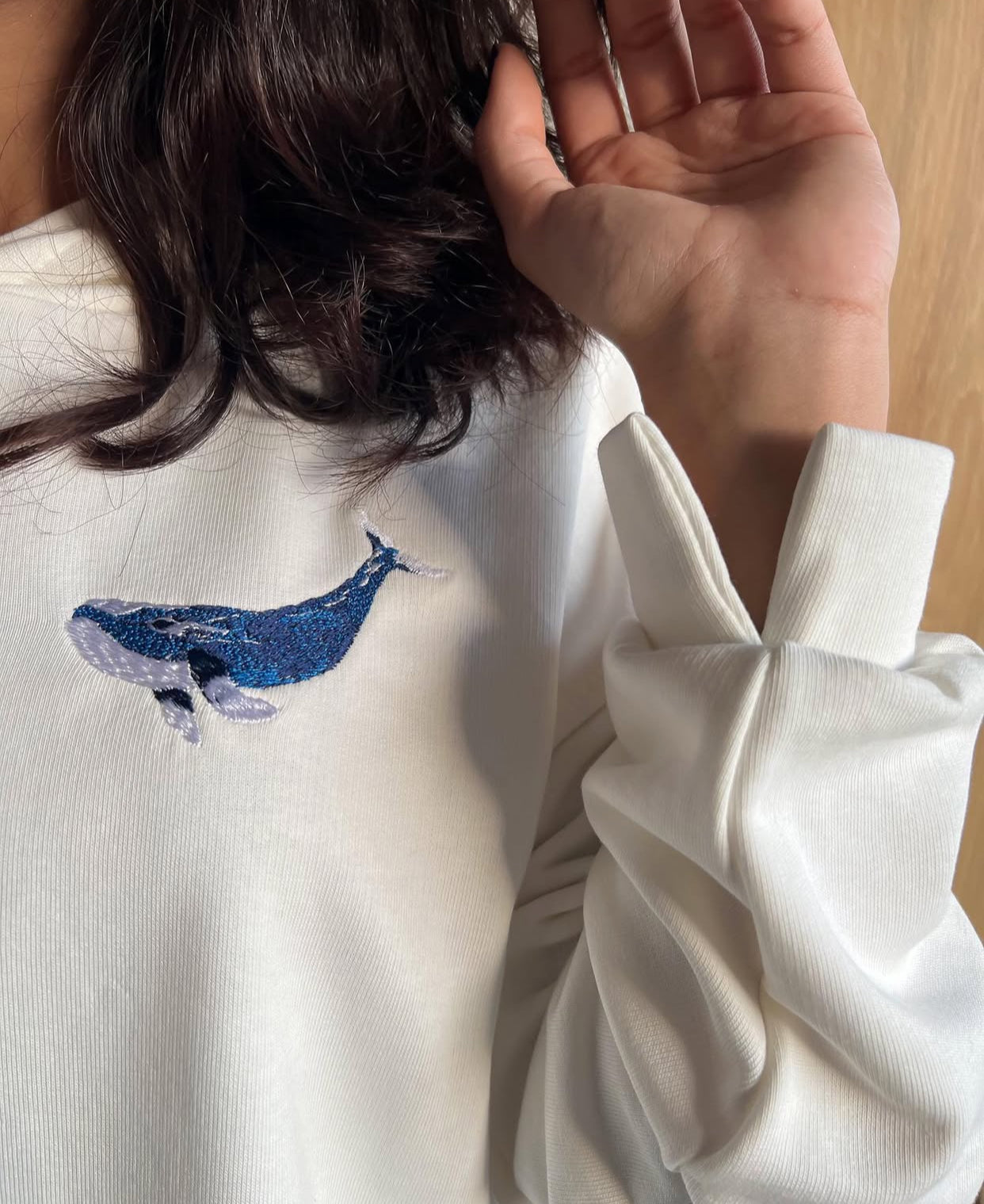 OUTLET “WHALE” hoodie in white